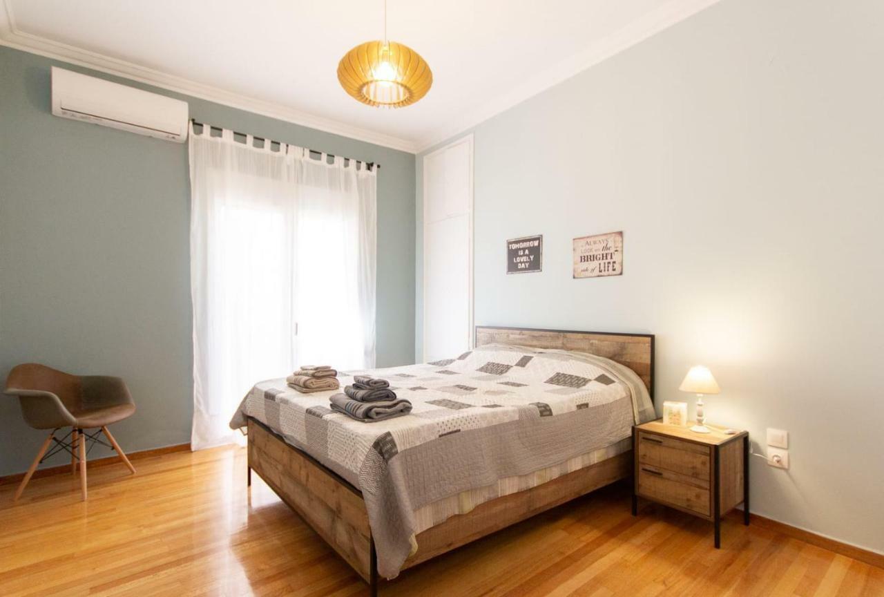 Moses Center Of Athens Apartment Bagian luar foto