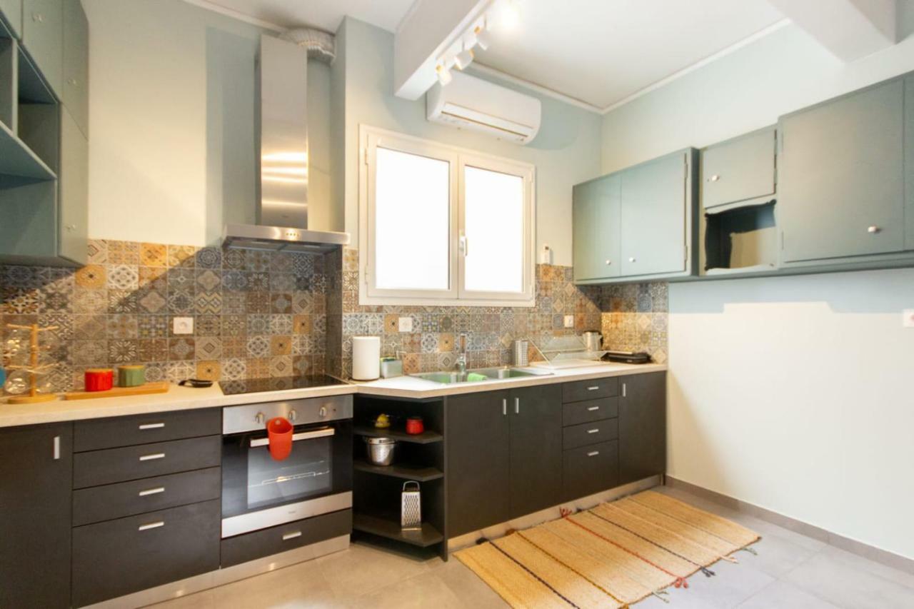 Moses Center Of Athens Apartment Bagian luar foto